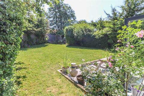 11 Barlows Lane, Andover, SP10 2HA