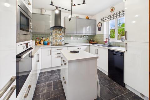 11 Caerhowel Meadows, Caerhowel, Montgomery, SY15 6JF