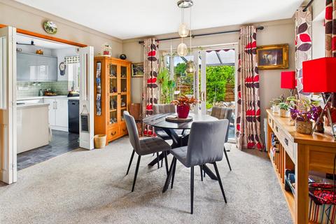 11 Caerhowel Meadows, Caerhowel, Montgomery, SY15 6JF