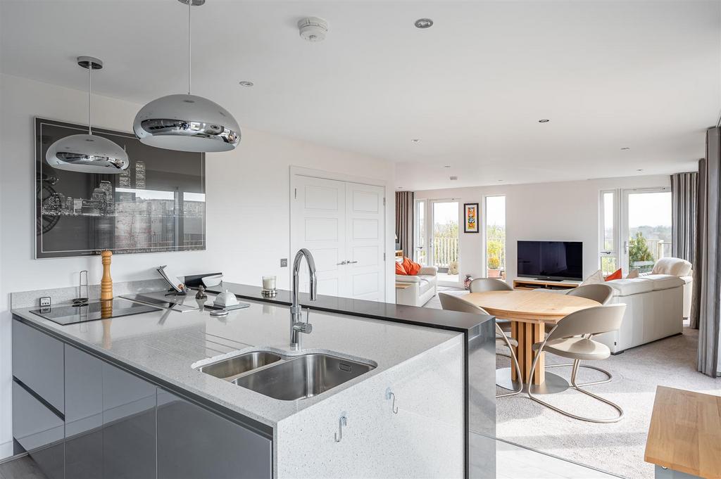 Kitchen/dining