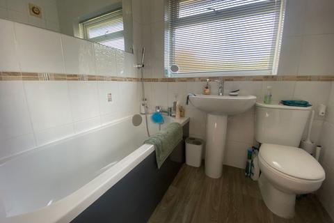 15 Blackshaw Lane, Royton, Oldham, OL2 6NT