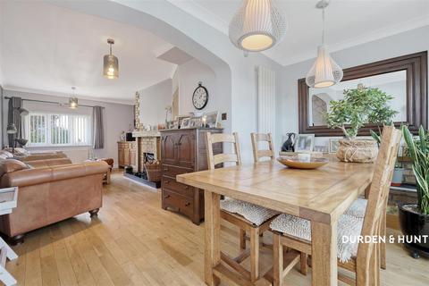 3 bedroom semi-detached house for sale, Dunmow Road, Ongar, CM5