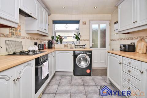 199 Avondale Drive, Widnes, WA8 7XB