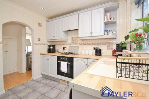 199 Avondale Drive, Widnes, WA8 7XB