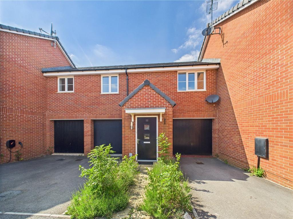 Hawthorn Close, Hardwicke... 2 bed terraced house - £1,100 pcm (£254 pw)