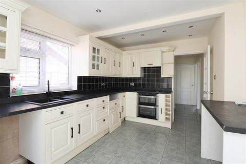 2 bedroom semi-detached bungalow for sale, Roman Avenue South, Stamford Bridge, York
