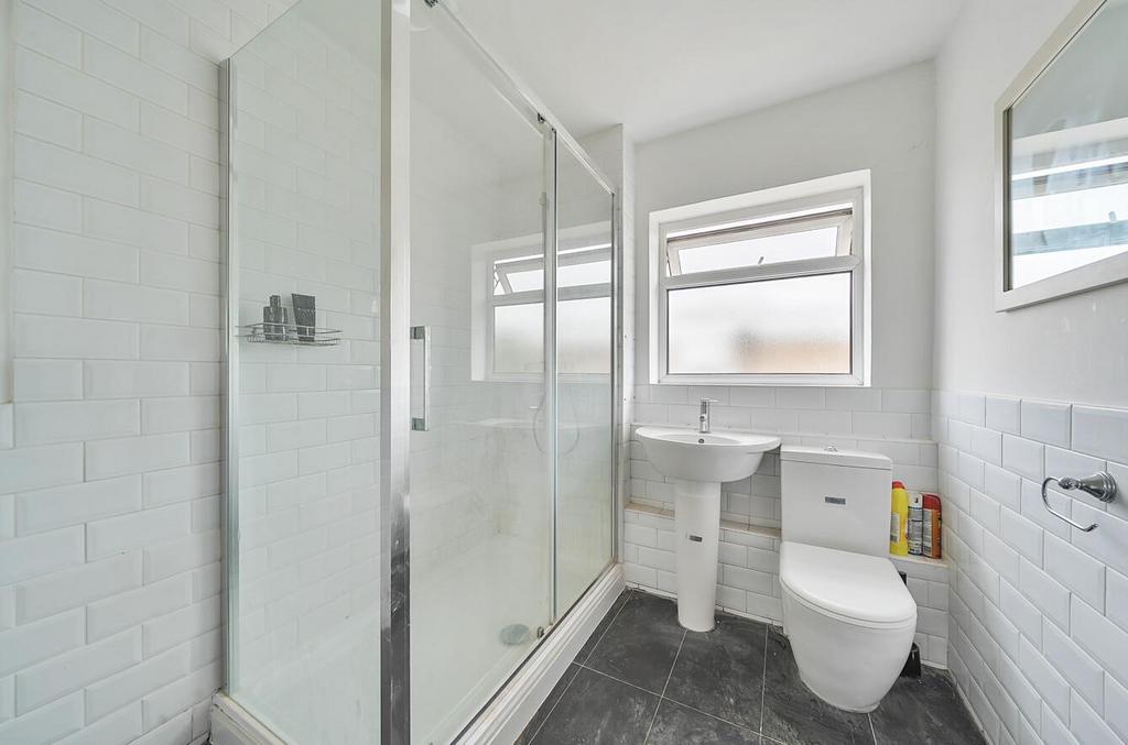 Davidson Frost-Wellings, DFW, Woodcroft, Shower ro