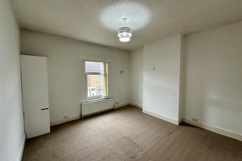 2 bedroom terraced house to rent, Derwent Street, Darlington