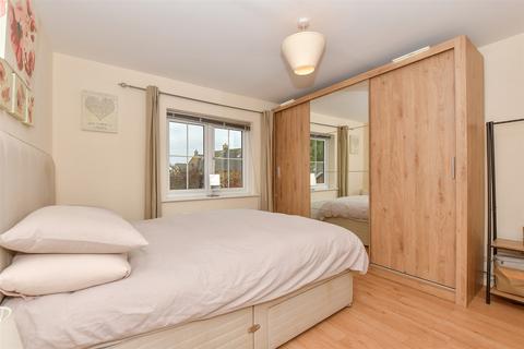 22 Bramble Walk, Kingsnorth, Ashford, TN23 3GF