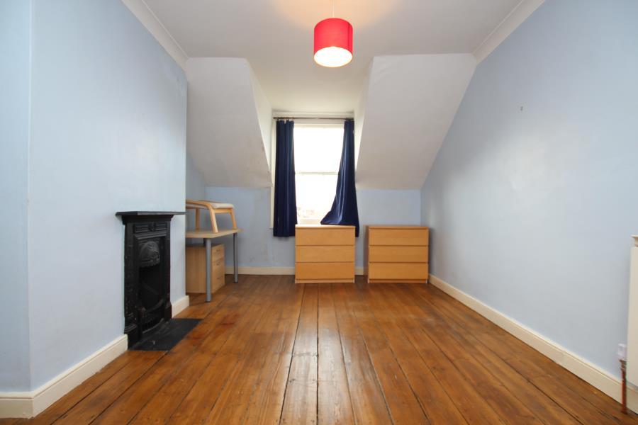 4 bedroom maisonette to rent - More