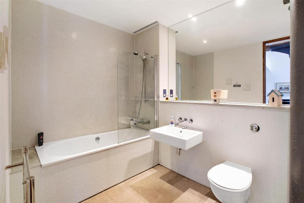 Bathroom.jpg
