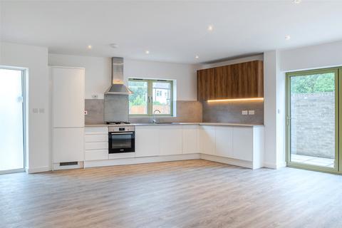 3 bedroom end of terrace house for sale, Brook Mews, London