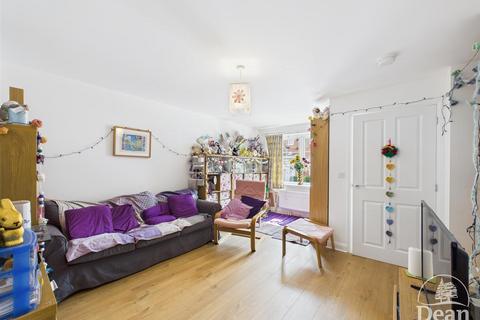 3 bedroom end of terrace house for sale, Ridgeway Avenue, Berry Hill