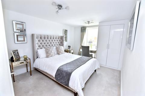 2 bedroom flat for sale, Albion Road, Bexleyheath, DA6