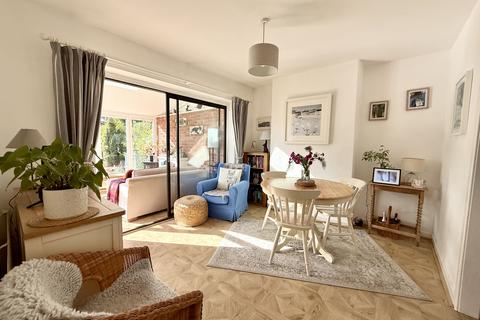 undefined, Avon Crescent, Stratford-upon-Avon CV37