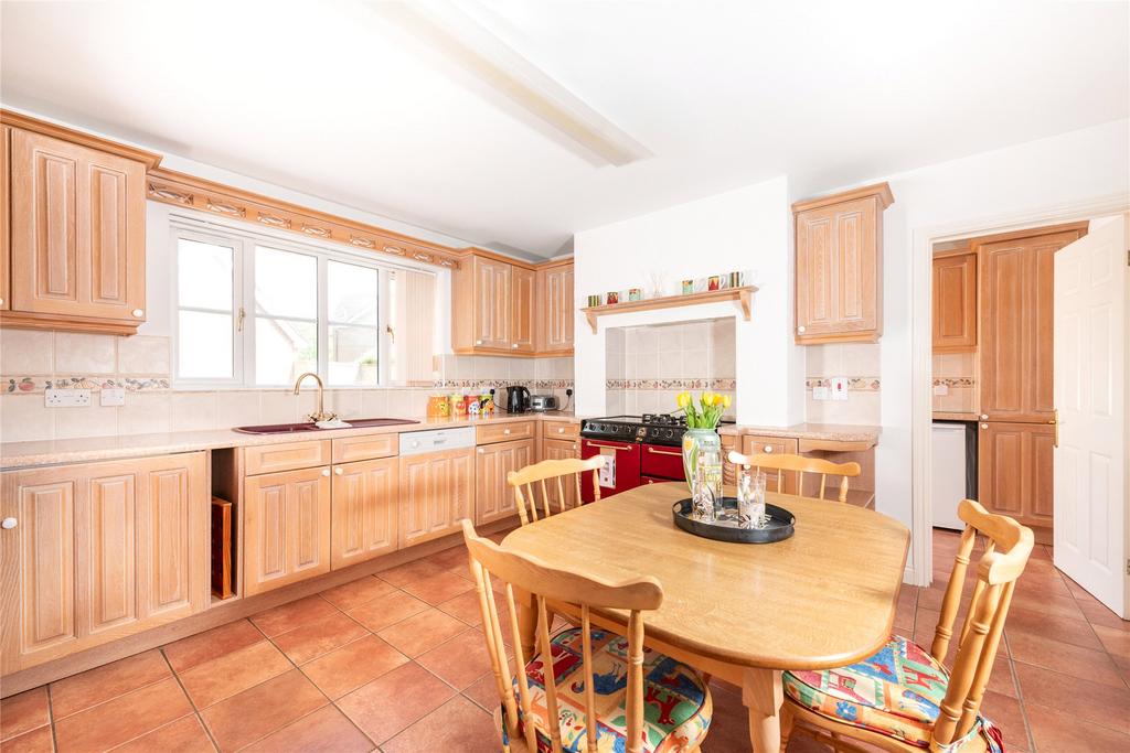 Kitchen/Breakfast Rm