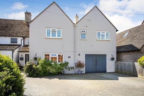 4 Fosseway Avenue, Moreton-in-marsh, GL56 0DT