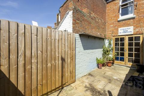 32 Dudley Road, Folkestone, CT19 6BZ
