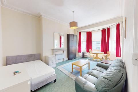 Studio to rent, St Micheals Place, Brighton, BN1