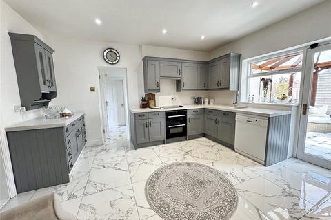 4 bedroom detached house for sale, Melton Road, Hickling Pastures, Melton Mowbray