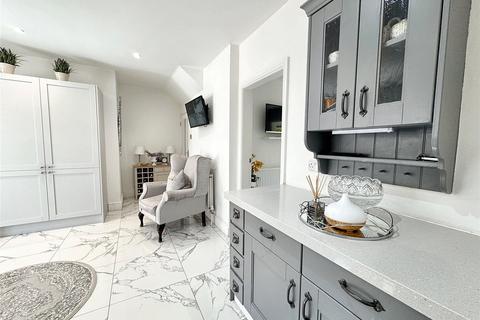 4 bedroom detached house for sale, Melton Road, Hickling Pastures, Melton Mowbray