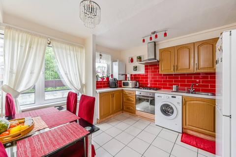 2 bedroom flat for sale, Durrington Tower, Battersea, London, SW8