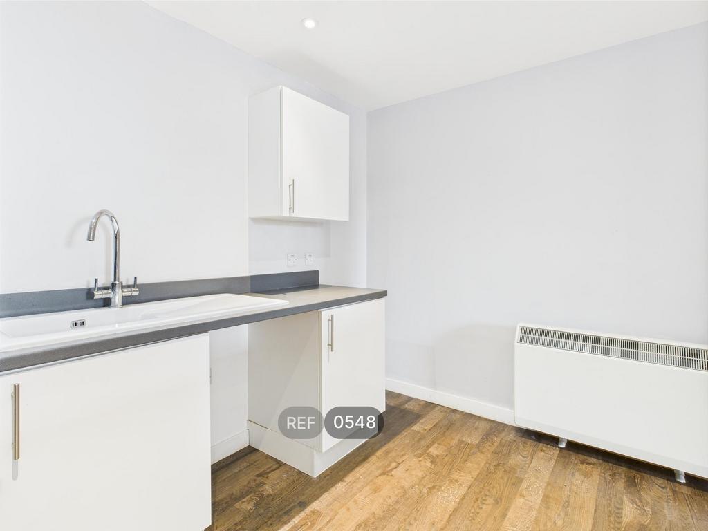 Kitchen &amp; Living area