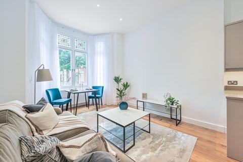 1 bedroom flat for sale, Willoughby Road, Hampstead, London, NW3