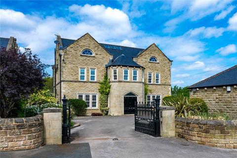 5 bedroom detached house for sale, Back Lane, Drighlington, Bradford, West Yorkshire