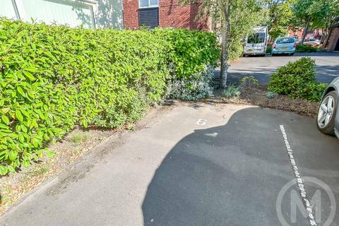 8 Snowdon Close, Blackpool, FY1 5AZ