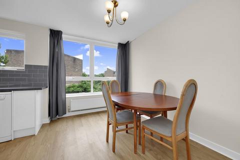 4 bedroom terraced house to rent, Queens Drive, London, W3