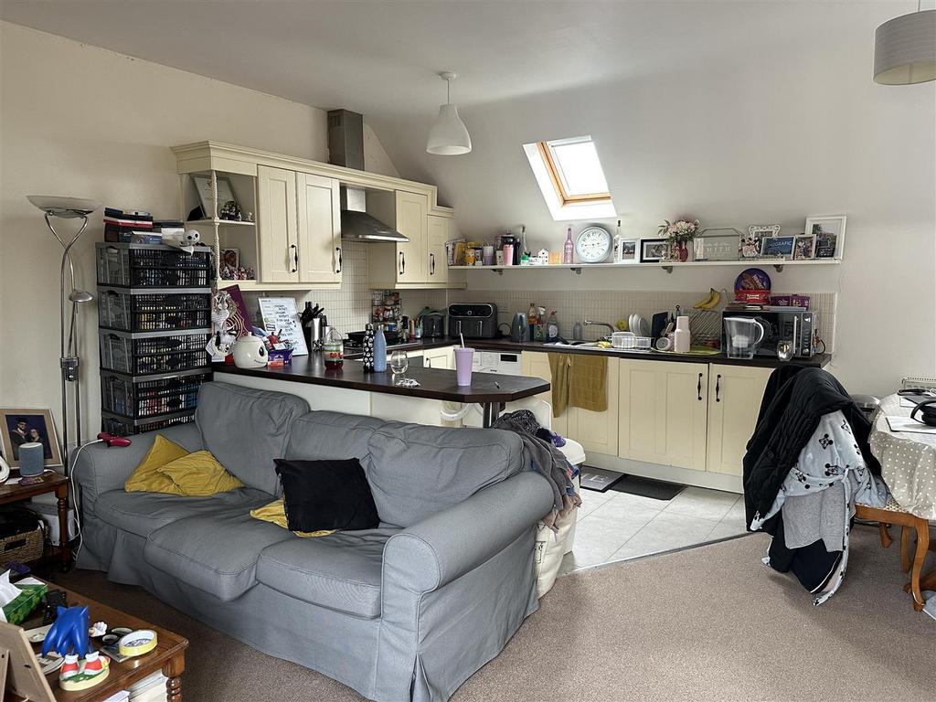 Open Plan Kitchen/Lounge