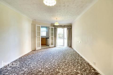 1 bedroom retirement property for sale, Morland Road, Ilford