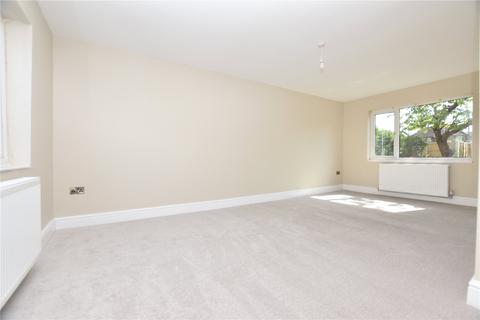 72 Glen Road, Morley, Leeds, LS27 9HG