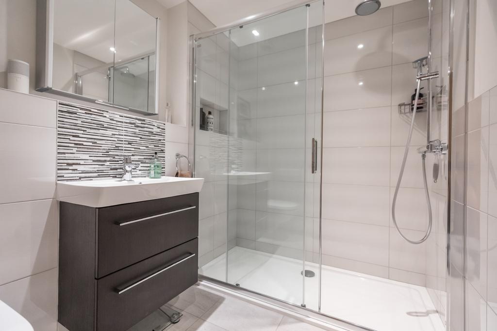 En Suite Shower Room