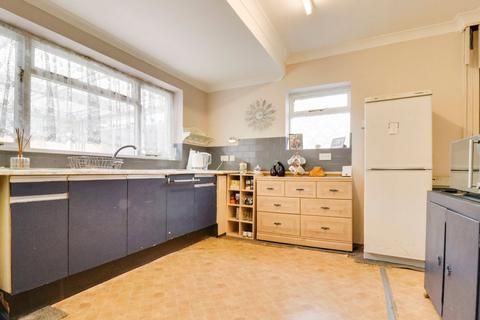 4 bedroom detached house for sale, Cambridge Road, Sawbridgeworth, CM21