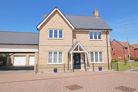 31 Orchard Way, Boreham, Chelmsford, CM3 3GQ