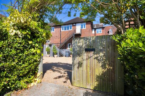 3 bedroom maisonette for sale, High Street, Edenbridge