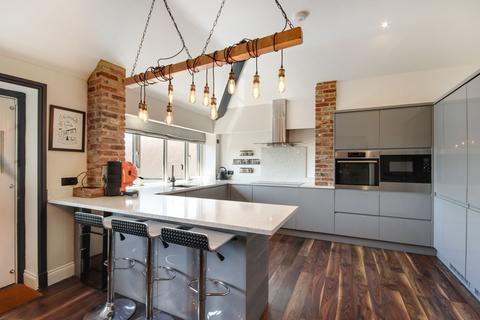 3 bedroom maisonette for sale, High Street, Edenbridge