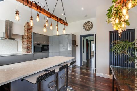 3 bedroom maisonette for sale, High Street, Edenbridge