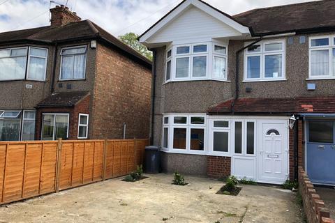 3 bedroom semi-detached house to rent, Ivanhoe Road, Hounslow, TW4
