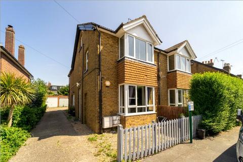 1 bedroom flat to rent, Alma Road, Eton Wick, Windsor, SL4