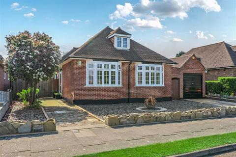21 Monks Way, Orpington, BR5 1HN