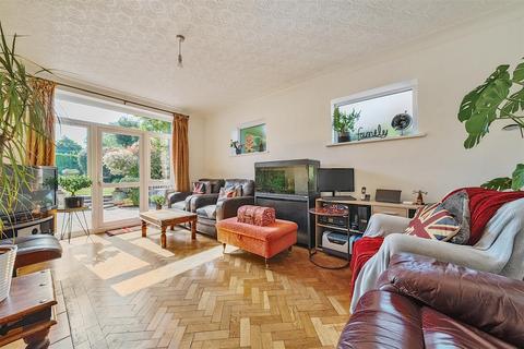 21 Monks Way, Orpington, BR5 1HN
