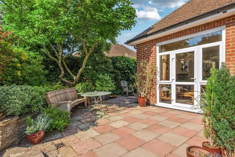 21 Monks Way, Orpington, BR5 1HN