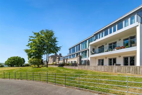 3 bedroom apartment to rent, Maritime Square, Plymouth