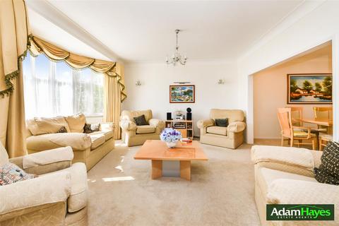 undefined, Michleham Down, London N12