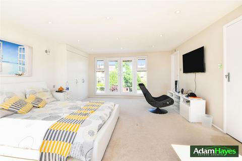 undefined, Michleham Down, London N12
