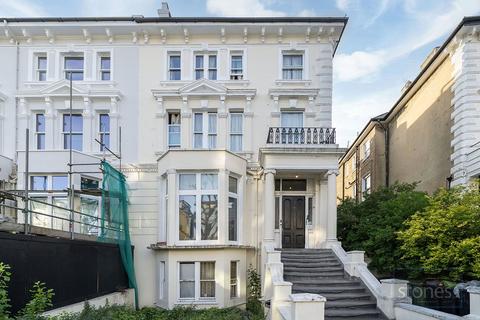 Studio to rent, Belsize Park, London, NW3