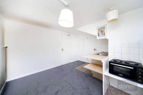 Studio to rent, Belsize Park, London, NW3